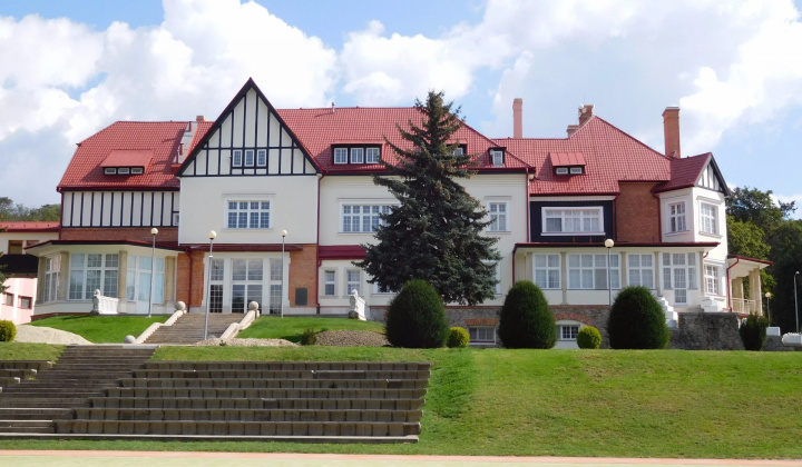 13. fotografia fotogalérie Vonkajší areál