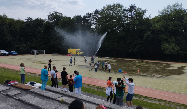 2. fotografia fotogalérie Príležitostné terapeutické aktivity  / Požiarnický a kynologický deň - foto