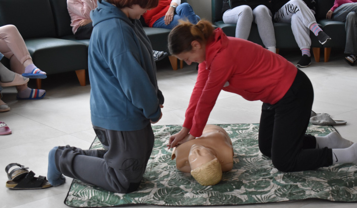 3. fotografia fotogalérie Príležitostné terapeutické aktivity  / Kurz prvej pomoci - foto