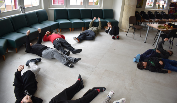 4. fotografia fotogalérie Príležitostné terapeutické aktivity  / Interaktívne divadelné predstavenie - foto