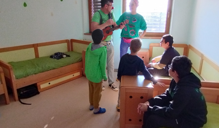 3. fotografia fotogalérie Terapeutické aktivity na mesačnej báze / Červený nos Clowndoctors - foto