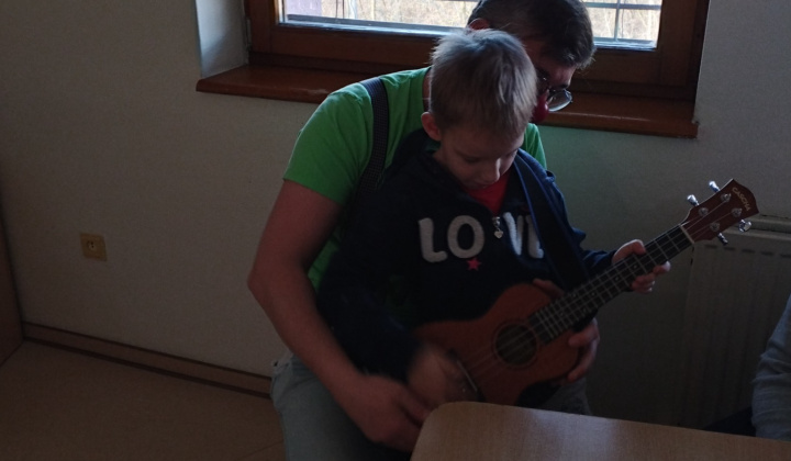 4. fotografia fotogalérie Terapeutické aktivity na mesačnej báze / Červený nos Clowndoctors - foto