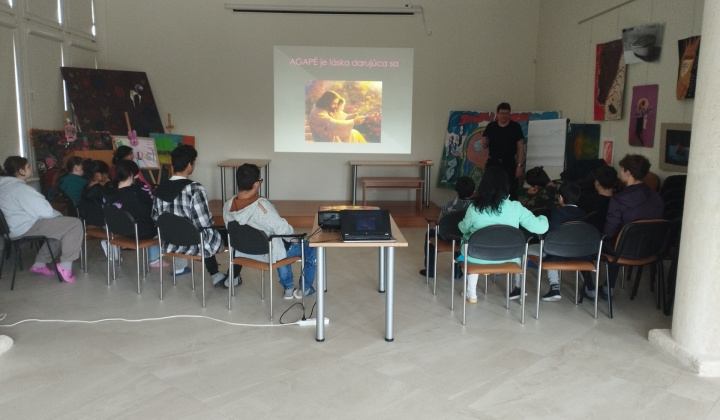 4. fotografia fotogalérie Terapeutické aktivity na pravidelnej báze / Duchovné slovo - foto